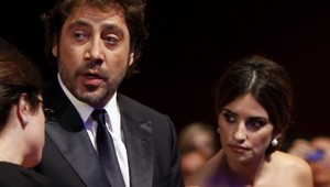 Horkokrvná Penelope a sexi Javier sa vzali. Pozrite si spoločné video