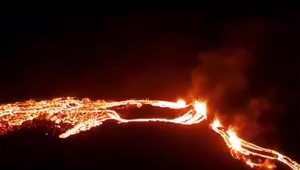 Na Islande vybuchla sopka, letecká doprava je zastavená