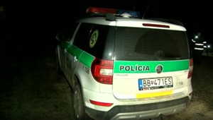 Maskovaní muži vtrhli do domu a zviazali celú rodinu