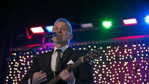 Český spevák napadol ženu, hrozia mu tri roky basy