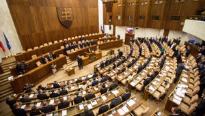 Parlament rozhoduje o Globálnom kompakte OSN o migrácii