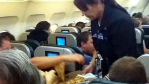 Pilot objednal pizzu pre všetkých 160 pasažierov letu