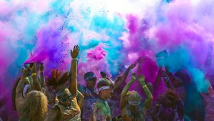 Najfarebnejší beh. Praha zažila svoj historicky prvý Color Run