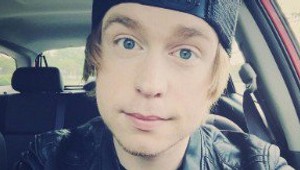 Dokážte, že ste najvernejšie fanúšičky, nahováral youtuber maloleté dievčatá na necudnosti