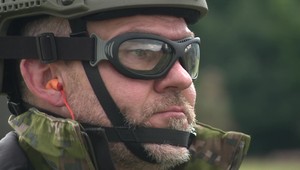 Prezident, minister aj poslanci v maskáčoch. Začal sa výcvik Národných obranných síl