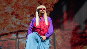 Pri zrážke helikoptér zahynul populárny spevák Oliver Tree