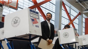 Nový starosta New Yorku Mamdani vyhral napriek Trumpovým slovným útokom