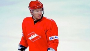 Stümpel do HC Lev, Marcel Hossa do Atlantu Mytišči