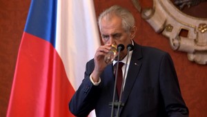 Plzeň odpustí Zemanovi parkovné, keď prestane robiť hanbu, povedal námestník primátora