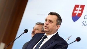 Danko alebo Hrnko? SNS si zvolila nového predsedu