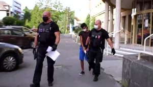 Tínedžeri, ktorí chladnokrvne zavraždili ženu (†90) v Muráni, sú už vo väzbe