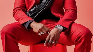 Najobľúbenejší muž z Tindra konečne našiel lásku a ženy nechápu: Vážne sa do TEJTO zamiloval?