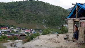 Rozzúrení osadníci z Richnavy zbili rozhodcu aj mladých futbalistov