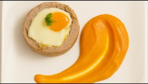 Plnená fašírka so syrom a vajíčkom, hokkaido-batatové pyré