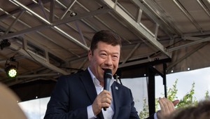 Okamurova cesta na Slovensko vyvolala spor: Budúca česká opozícia chystá vlastnú cestu