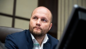 Exminister obrany Jaroslav Naď opäť vypovedal v prípade darovania techniky Ukrajine