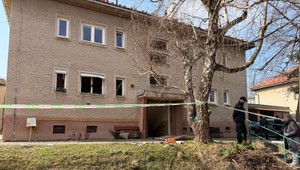 Výbuch plynu v Krupine zdemoloval bytovku. Muža s ťažkými popáleninami previezol vrtuľník