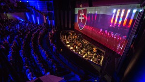 Tusk sa prihovoril v slovenčine. Nebol jediným prekvapením koncertu