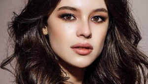 Trendy farba na vlasy, ktorú si celebrity zamilovali: Tmavovlásky, vyskúšate?