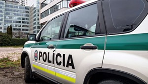 Polícia našla dvere označené silikónom, vyzýva k ostražitosti pred zlodejmi