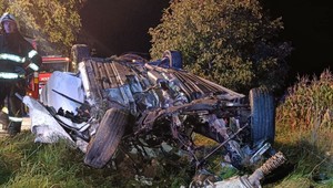 Vodič (†25) neprežil zrážku s cisternou. Z jeho auta zostal iba šrot