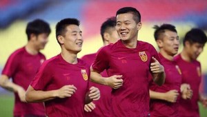 Číňania sa na sústredení opili, šestica v národnom tíme skončila