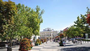 Angličania v Bratislave. Ľudí poburovali svojim správaním