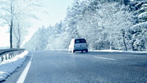 Meteorológovia varujú pred poľadovicou aj povodňami, výstrahy platia v týchto okresoch