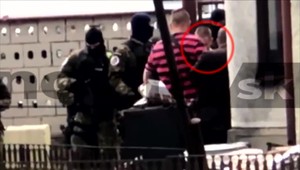 ONLINE: Rekonštrukcia vraždy v Kuciakovom dome. Na mieste je obvinený Miroslav Marček