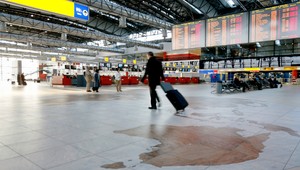 Slovenskí dovolenkári pre poruchu lietadla neodleteli