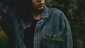 Must-have kúsok jari a leta: TOP džínsová bunda, ktorú budete milovať