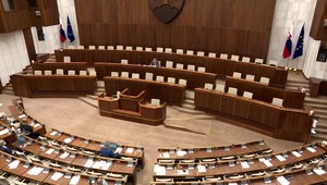 Parlament schválil nový pandemický zákon: týka sa najmä zamestnávateľov