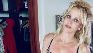 Britney zmizla zo sociálnej siete, vrátila sa zakrátko aj s fotkou TOHTO fešáka! Fanúšikom to nedá spať!