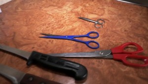 Falošný brusič nožov vyčíňal