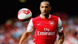 Henry sa vracia na dva mesiace do Arsenalu
