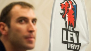 Súboj Titánov! Chára si chce nájsť cestu k Šatanovi