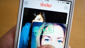 Naozaj je Laura príliš pekná pre Tinder? Takto vyzerá žena, ktorú online zoznamka odmietla