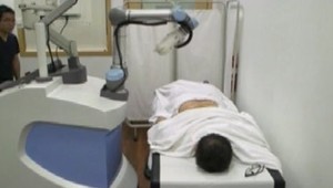 V Singapure zostrojili robotickú masérku. Volá sa Emma