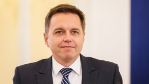 Platy vo verejnej i štátnej správe porastú. Z rozpočtu ukroja až jeden a pol miliardy eur