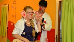 Klauni v nemocnici rozdávajú smiech a dobrú náladu