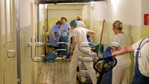 Nemocnicu v Nových Zámkoch znovu otvorili. Nie ale pre všetkých