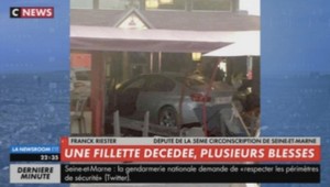 Auto vrazilo do pizzerie, zabilo dieťa