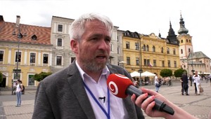 Diskusie o extrémizme vyvrcholili symbolicky v Banskej Bystrici