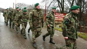 Vojaci na východe minuli cieľ, protitankové strely dopadli blízko domov