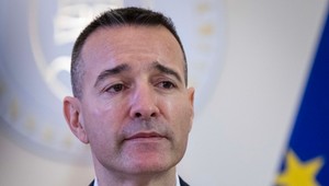 Odvolávanie Druckera odložili. Poslanci neboli schopní otvoriť ani jednu schôdzu
