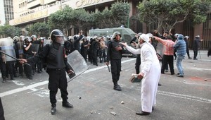 V Egypte dobodali novinára! Bojuje o život!