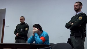 Muž vylákal od 14-ročného dievčaťa heslo na sociálnej sieti. Vydieral ju jej nahými fotkami