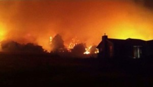 V Austrálii vypuklo peklo! Plamene podporuje silný vietor