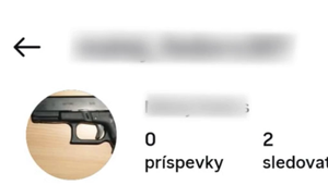 Chlapca zadržali pre podozrivý profil na sociálnej sieti. Založili ho však spolužiaci