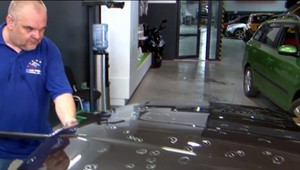 Zničili vám auto krúpy? Havarijné poistenie vám nemusí stačiť